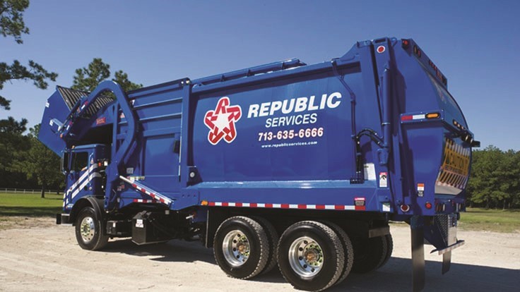 Republic Trash Service truck photo